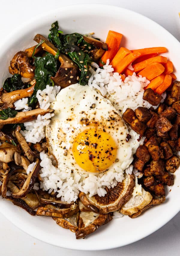 Vegan Bibimbap – Tofu & Wild Mushrooms