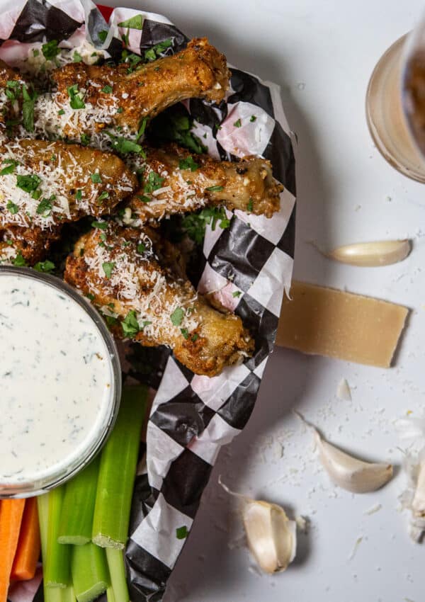 BEST FRIG’n Garlic Parmesan Wings Air Fryer Recipe