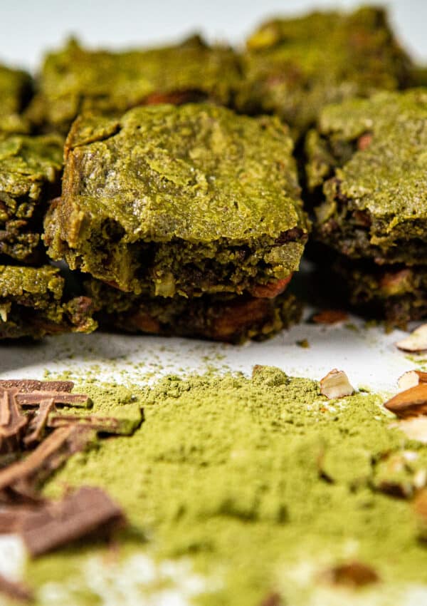 Matcha Brownies w/ Almonds & Chocolate Chunks