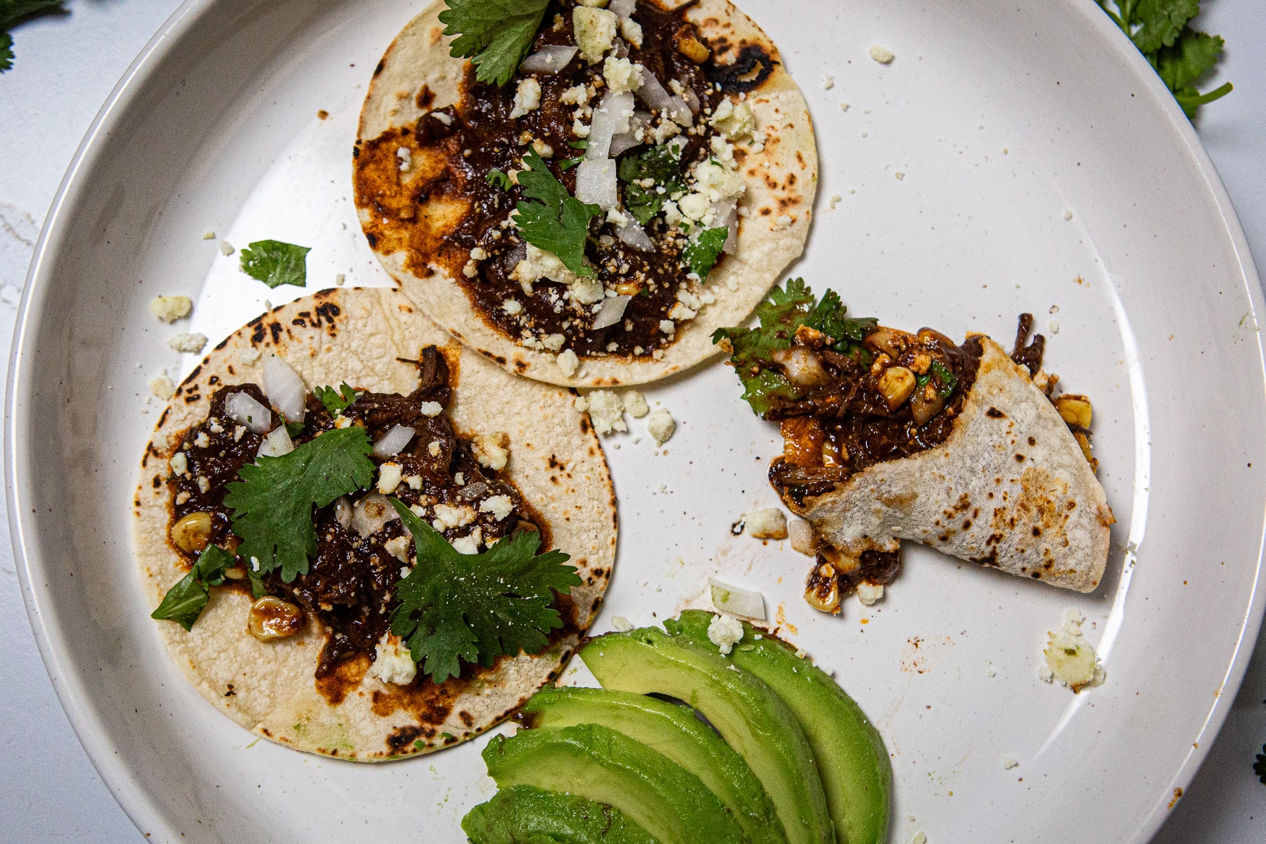 beef mole, beef mole tacos, mole, tacos, chocolate tacos, beef tacos, how to make chocolate mole, braised beef tacos, braised beef and chocolate mole tacos, recipe for beef mole, beef mole recipe, 
